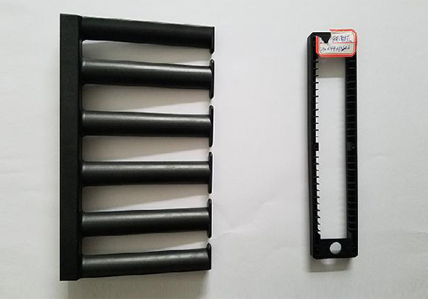 汽(qi)車模具(jù)